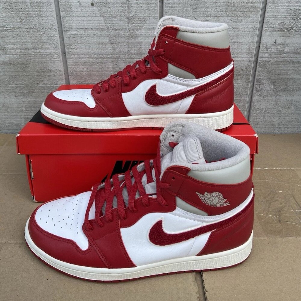 Jordan 1 High Varsity Red Chenille Womens size 12 - Mens Size 10.5 | DJ4891-061